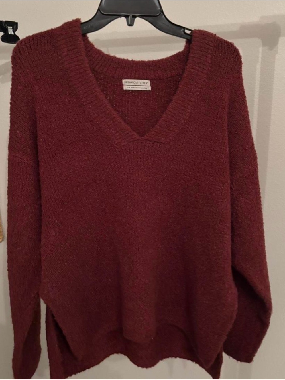 Urban Outfitters Women's V-Neck Burgundy Sweater